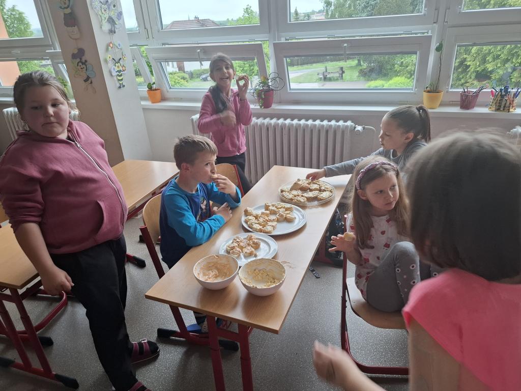 Den dětí u Mravenečků (II.B)