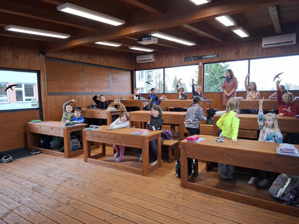 Mravenečci ve venkovní učebně III. B