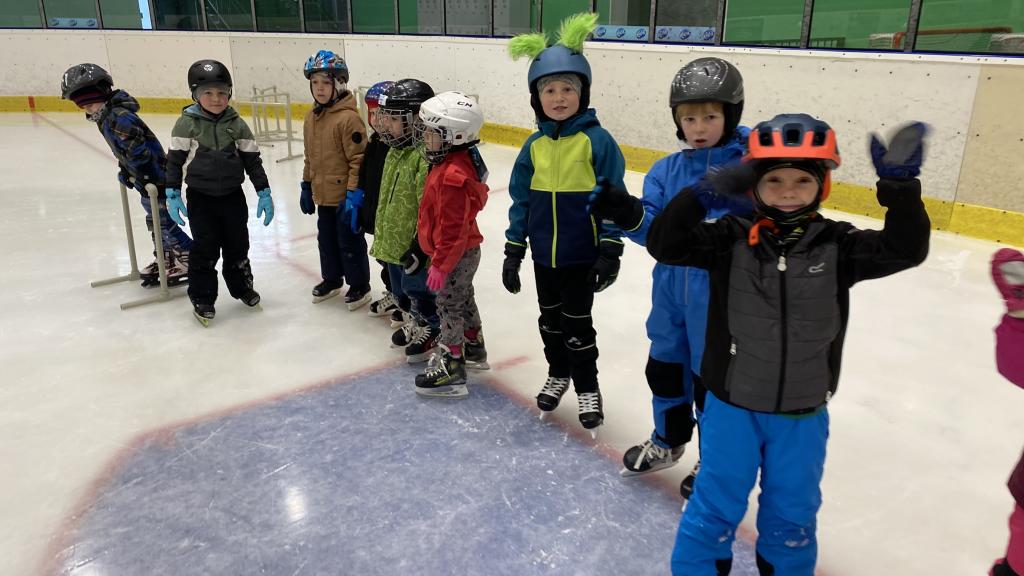 Předškoláčci se naučili bruslit – PT1, PT2