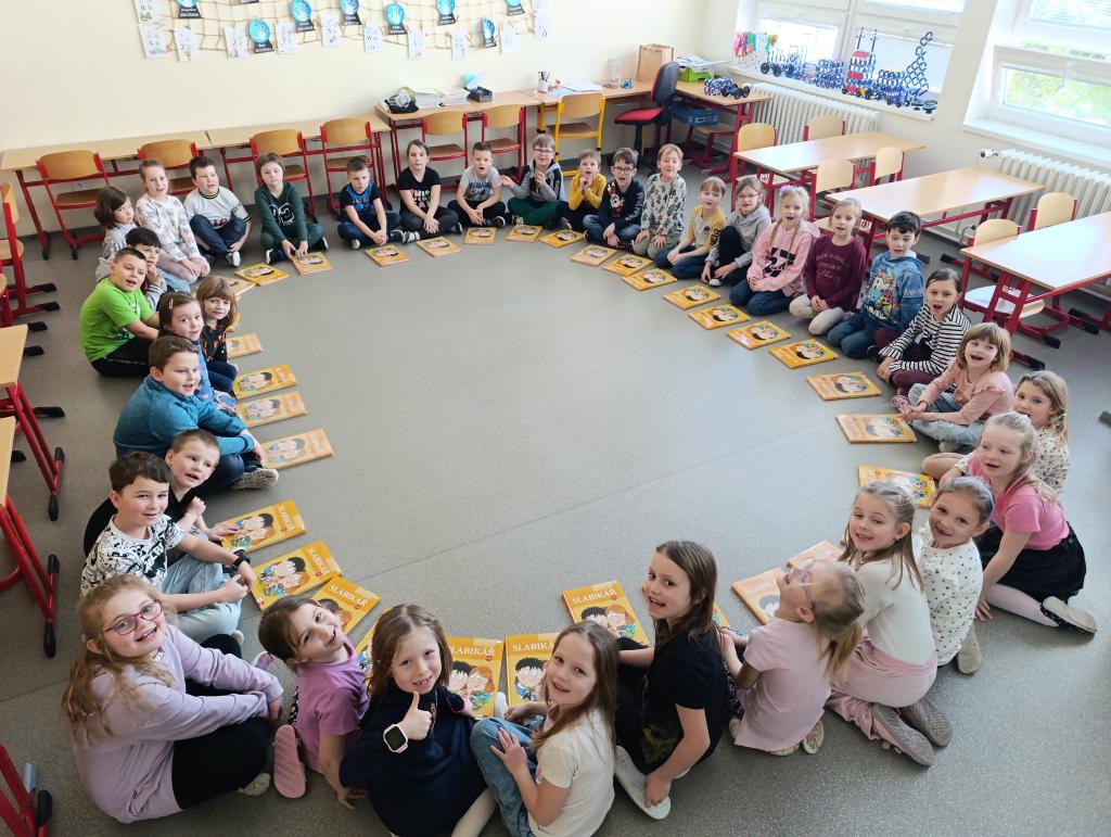 Společná hodina Krabíků a Chobotniček (I.A, I.B)