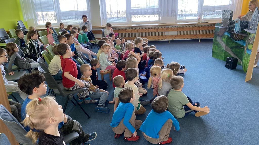 Děti z MŠ Budovatelů na návštěvě ve škole - PT1, PT2