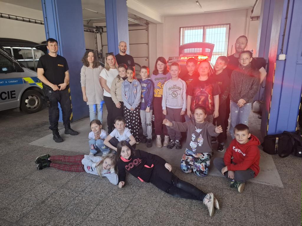 Mravenečci na návštěvě u PČR (III. B)