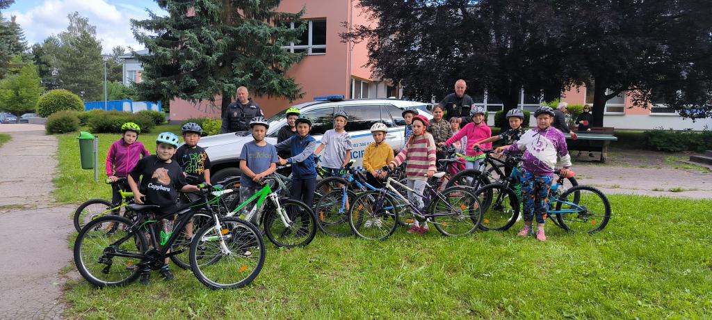 Předávání cyklistických průkazů v pátých ročnících