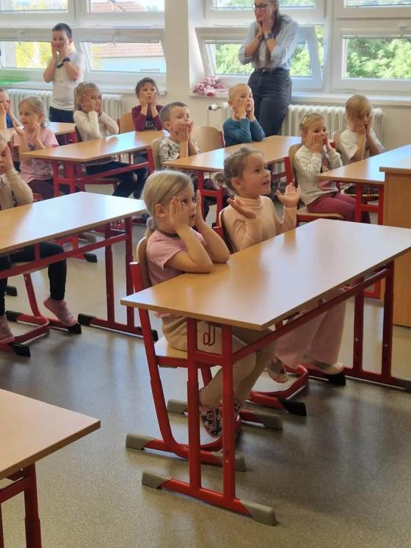 Návštěva z MŠ Budovatelů: Den plný pohybu, písniček a rytmu