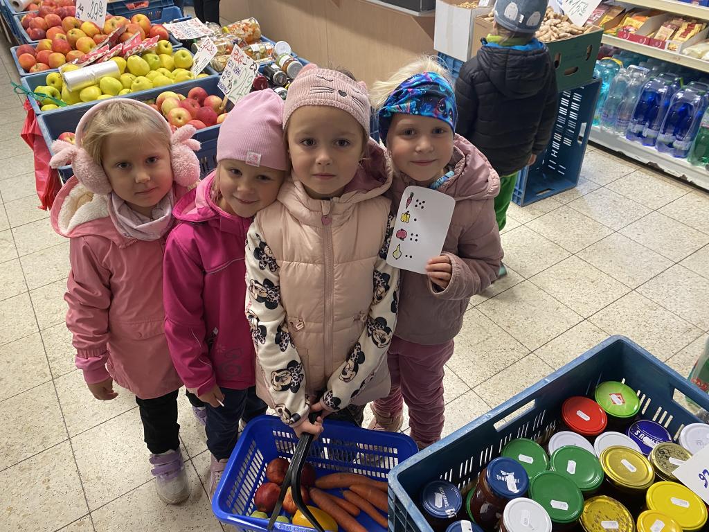 Malí zelináři v akci: Předškoláci objevovali podzim všemi smysly (PT1, PT2)